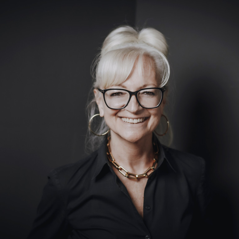 Corinna Kretschmar Joehnk Headshot DSC2443 Credits Jenner Egberts Foto + Film v2